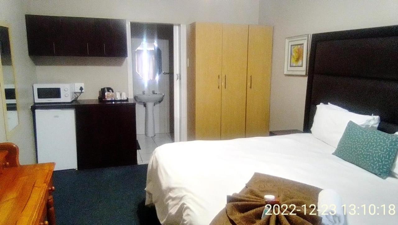 Hemmingways Bed and Breakfast Koning Willemstad Buitenkant foto
