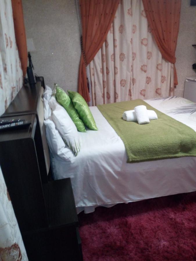 Hemmingways Bed and Breakfast Koning Willemstad Buitenkant foto
