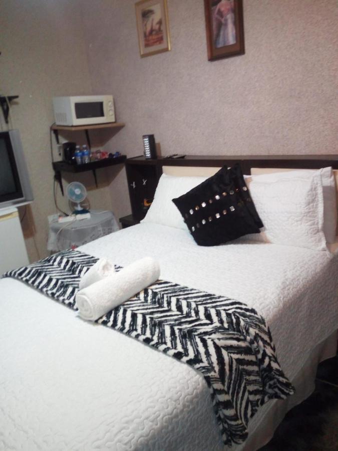 Hemmingways Bed and Breakfast Koning Willemstad Buitenkant foto