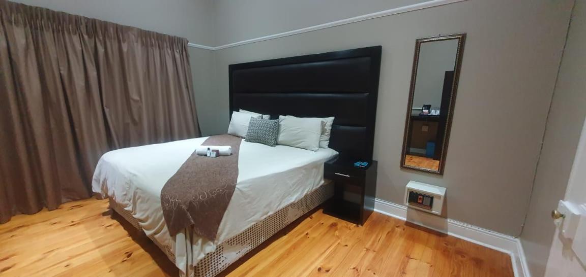 Hemmingways Bed and Breakfast Koning Willemstad Buitenkant foto