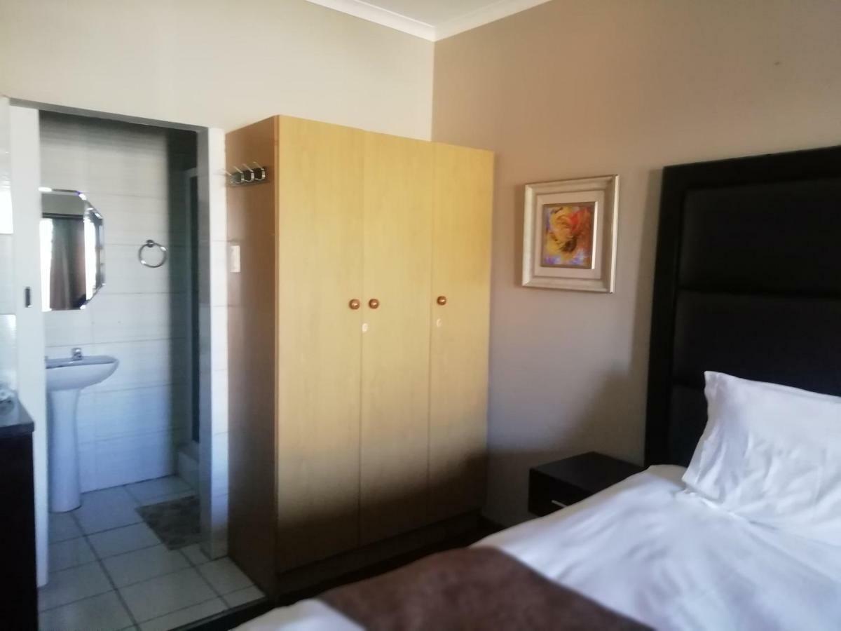 Hemmingways Bed and Breakfast Koning Willemstad Buitenkant foto