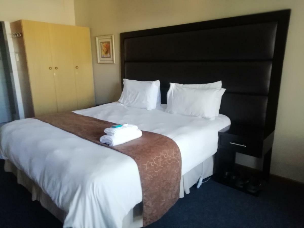 Hemmingways Bed and Breakfast Koning Willemstad Buitenkant foto
